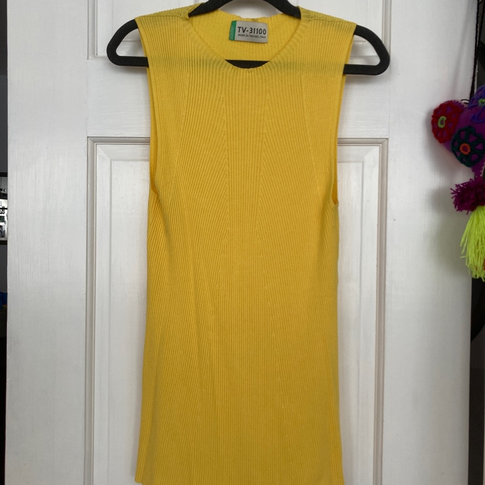 United Colors of Benetton Yellow Sleevless Top, Size Small, Made in Italy NWOT